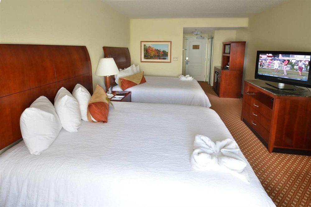 Hilton Garden Inn Ґрінсборо Екстер'єр фото