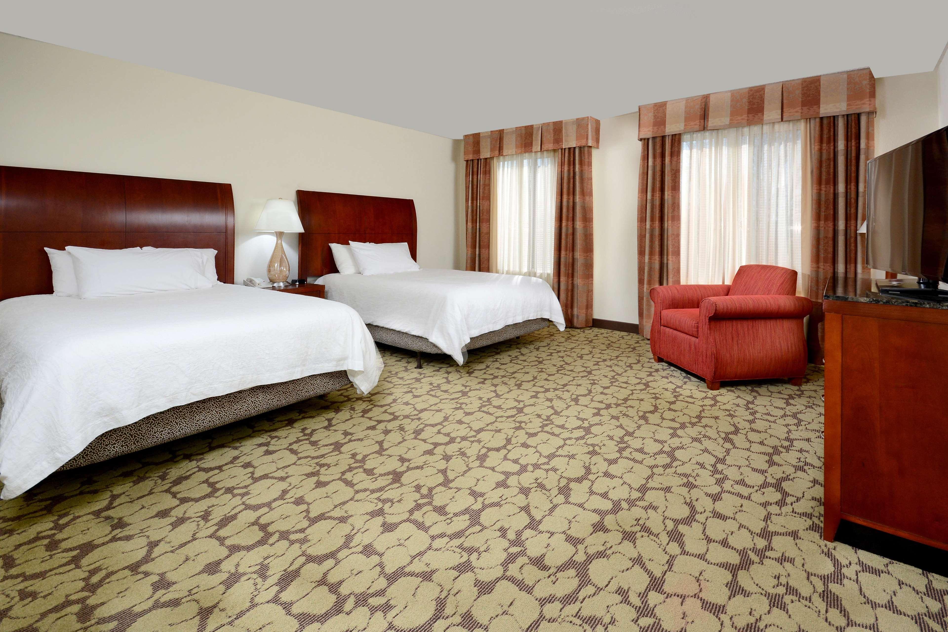 Hilton Garden Inn Ґрінсборо Екстер'єр фото