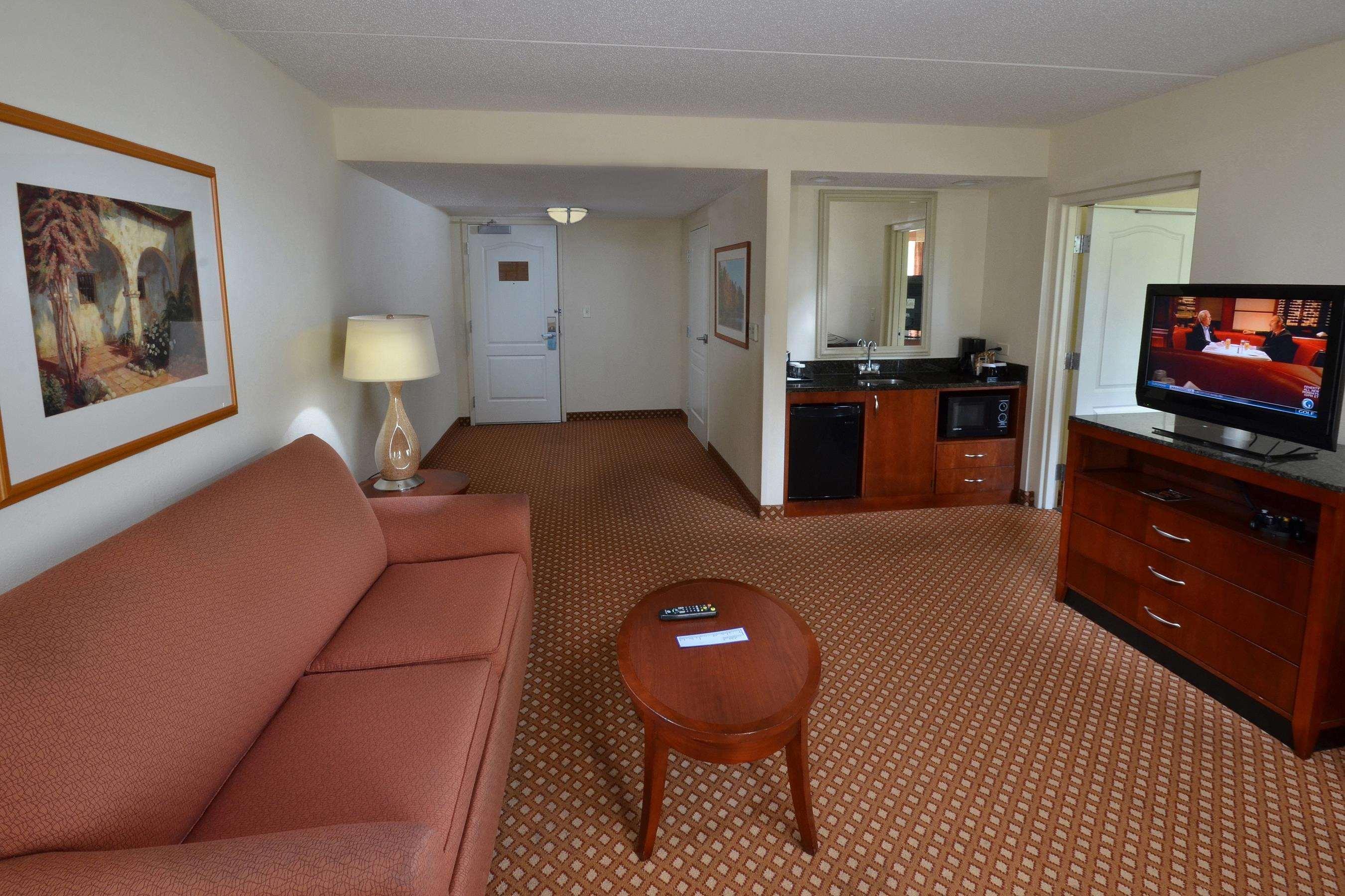 Hilton Garden Inn Ґрінсборо Екстер'єр фото