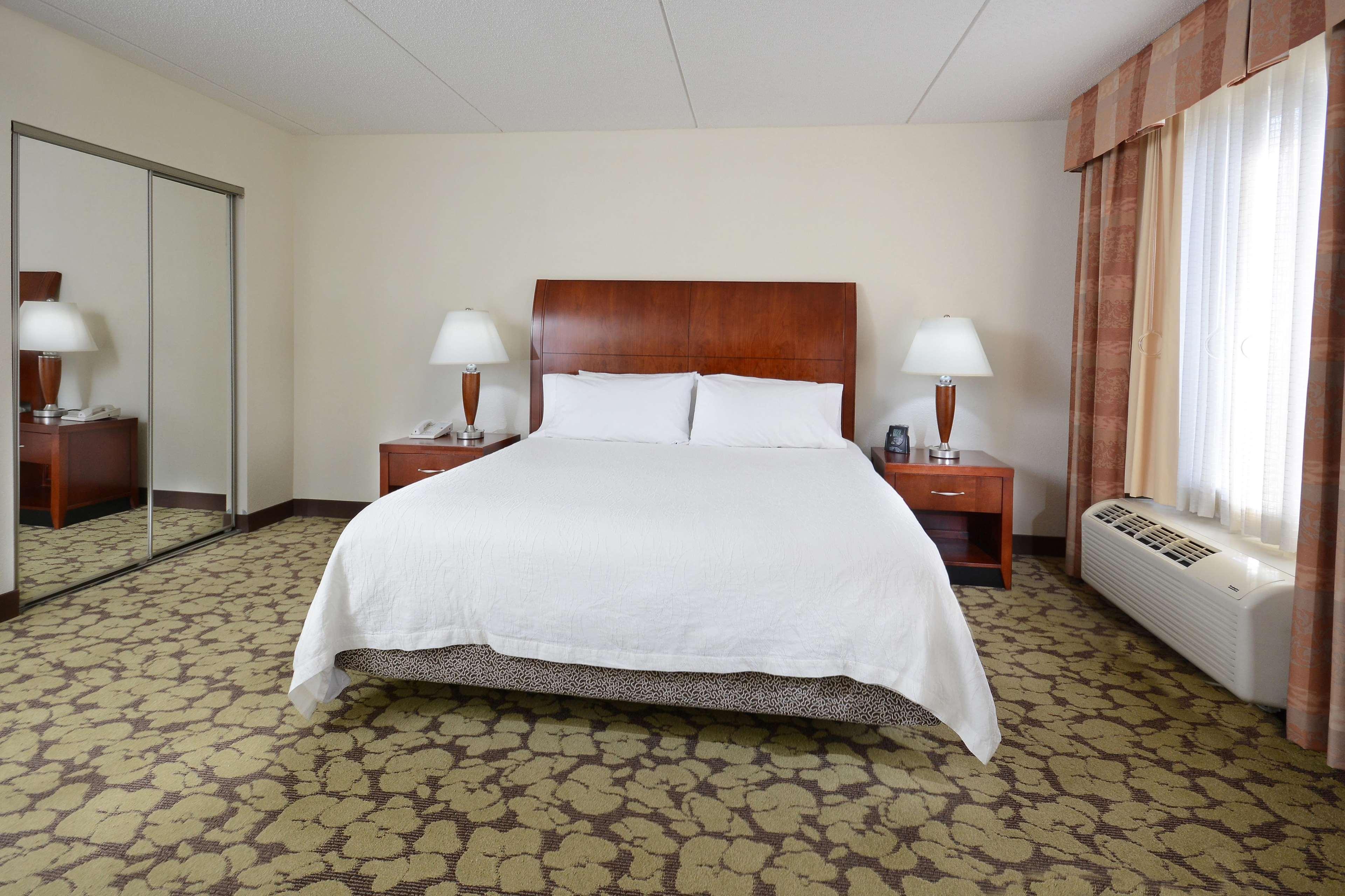 Hilton Garden Inn Ґрінсборо Екстер'єр фото