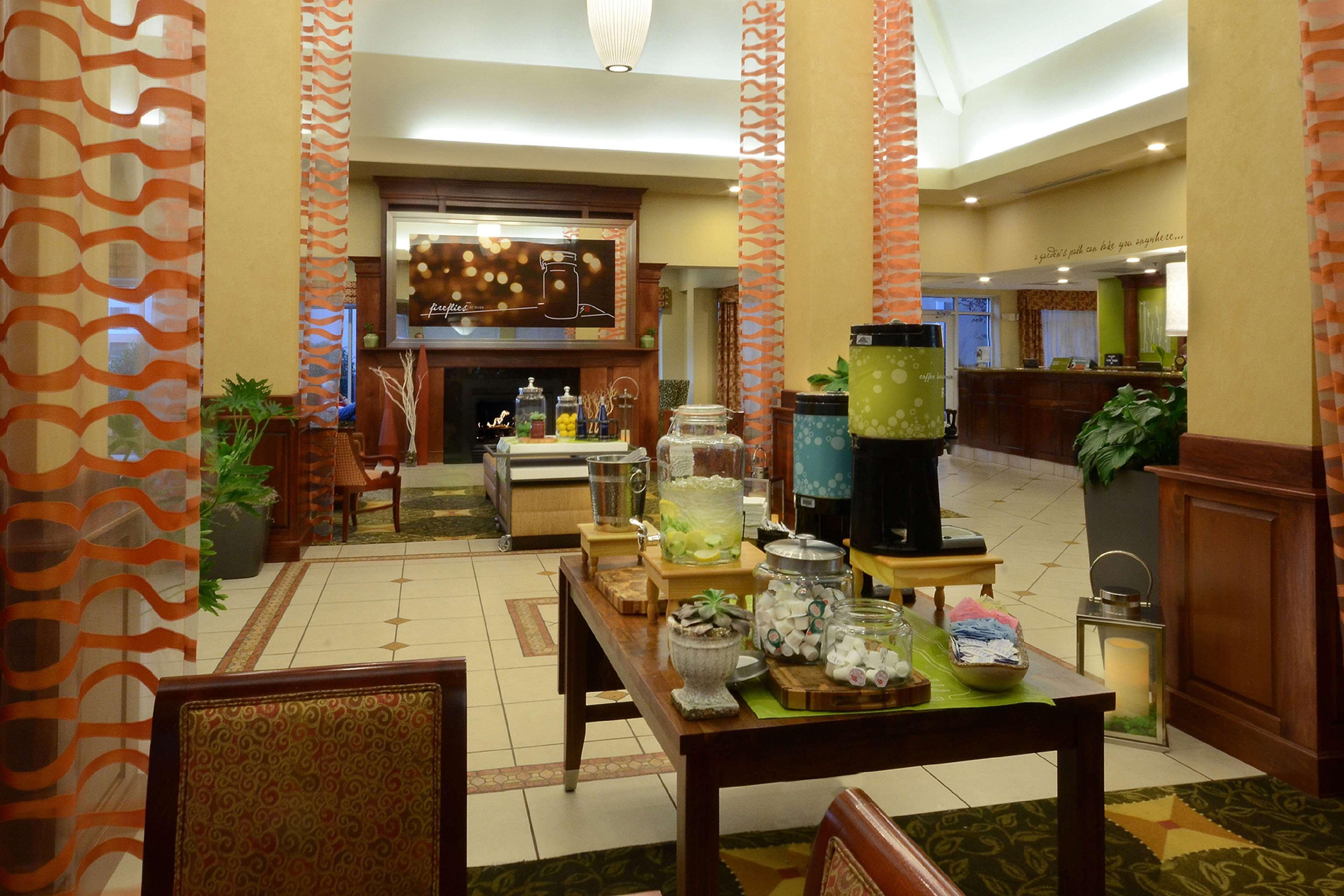 Hilton Garden Inn Ґрінсборо Екстер'єр фото