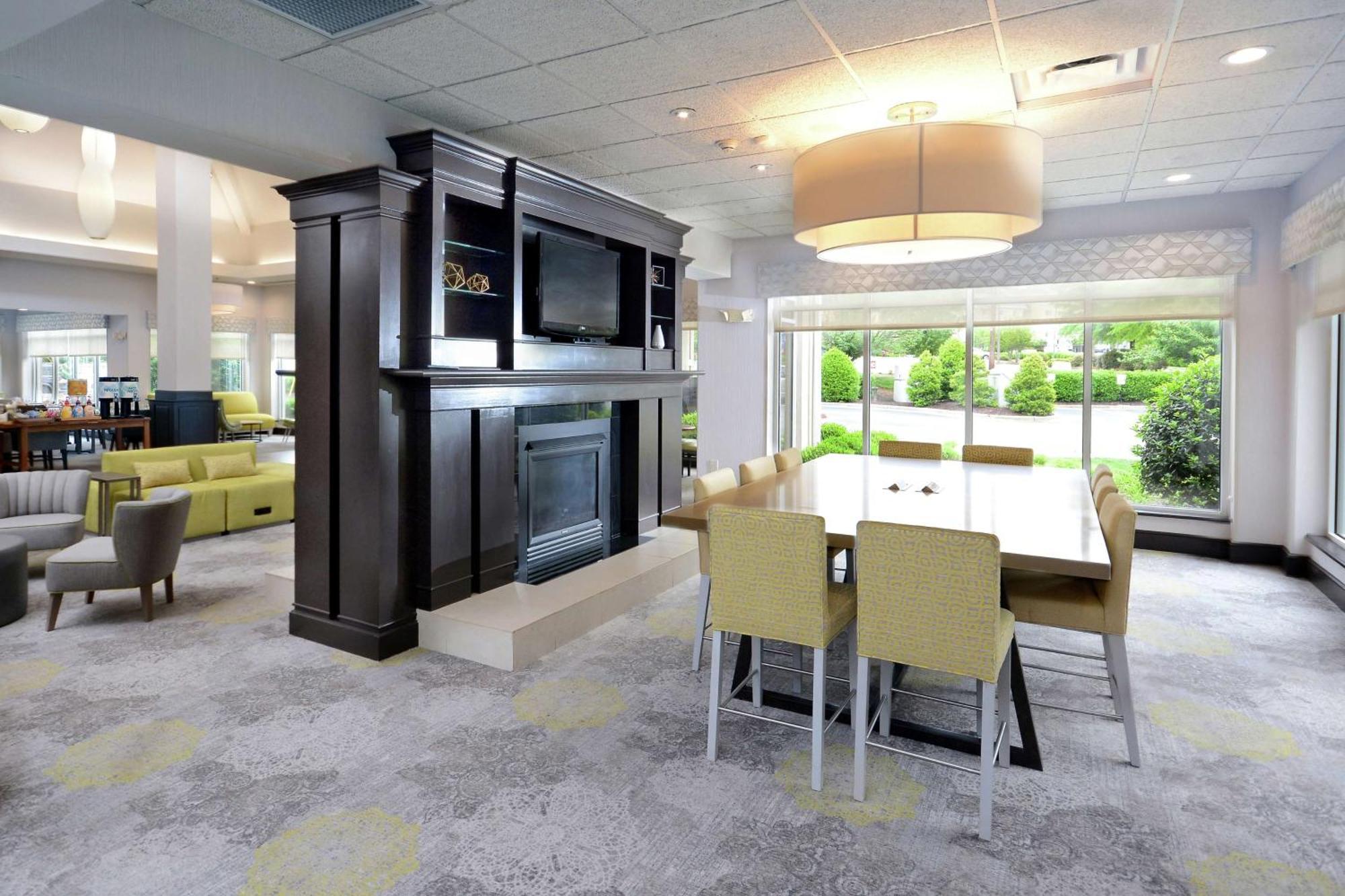 Hilton Garden Inn Ґрінсборо Екстер'єр фото