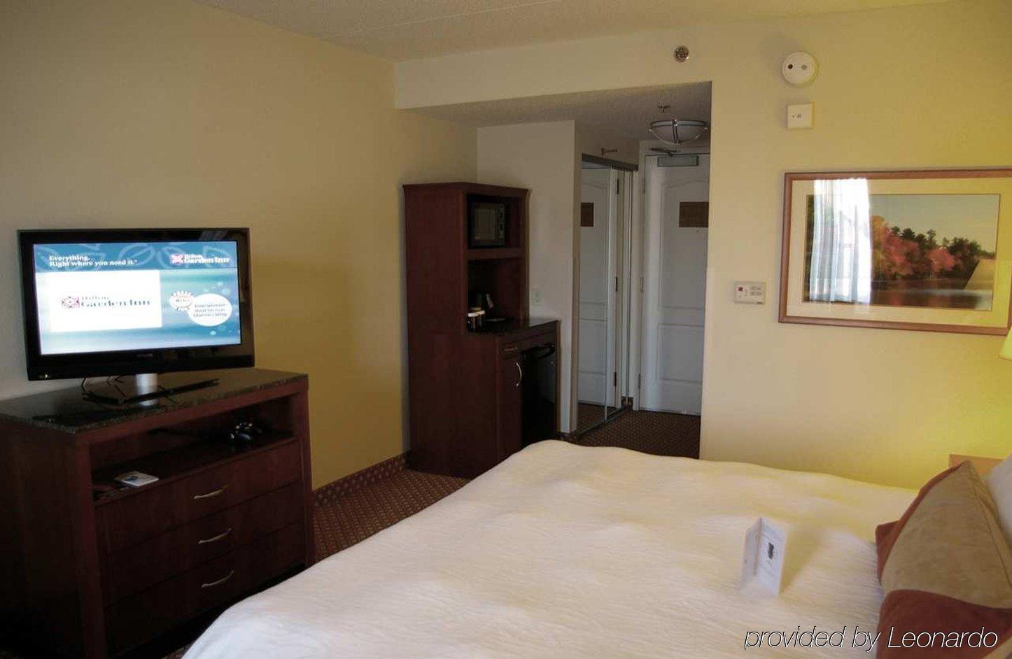 Hilton Garden Inn Ґрінсборо Номер фото